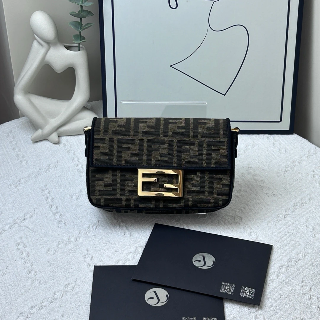 95新 FENDI/芬迪 小法棍/JWX5571