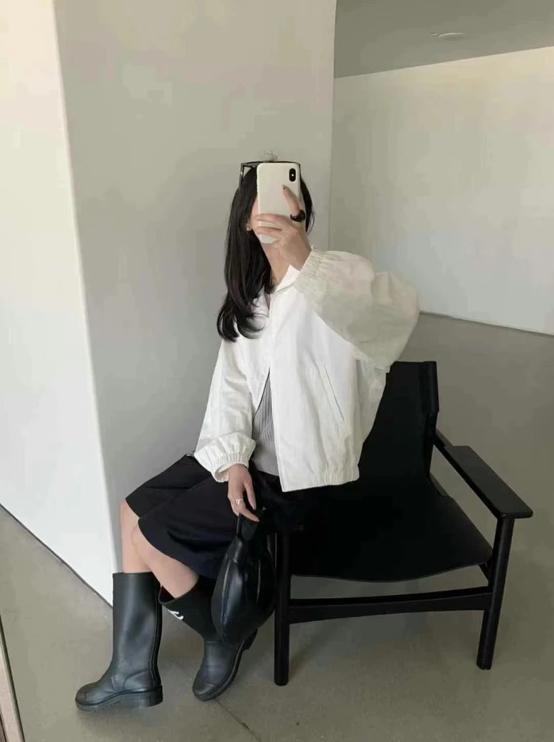 恩恤·设计感内衬蕾丝短款风衣外套30101
