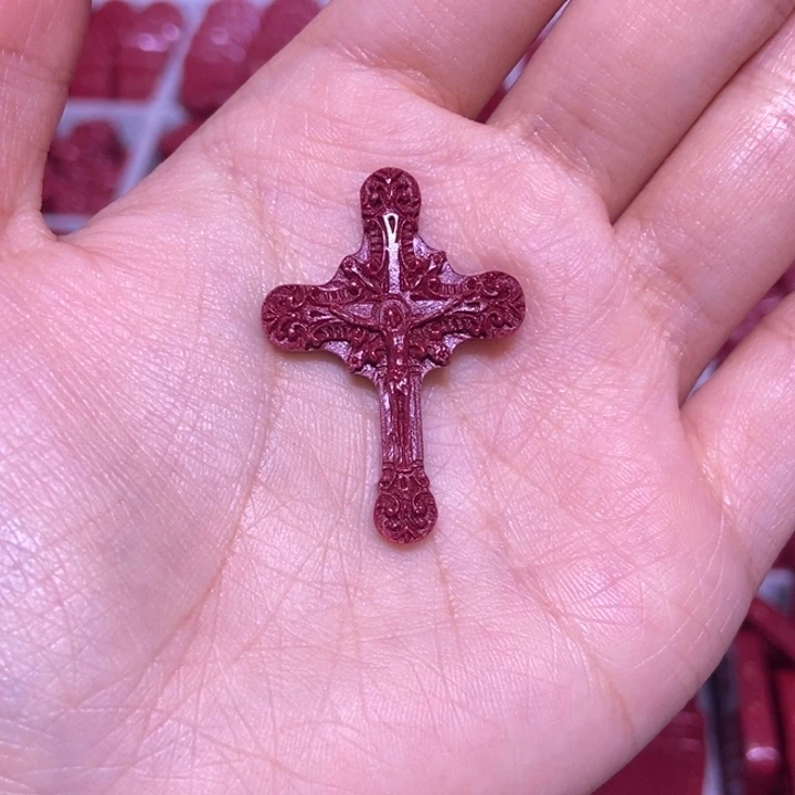 【闪购商品】天然辰砂十字架小号细绳吊坠