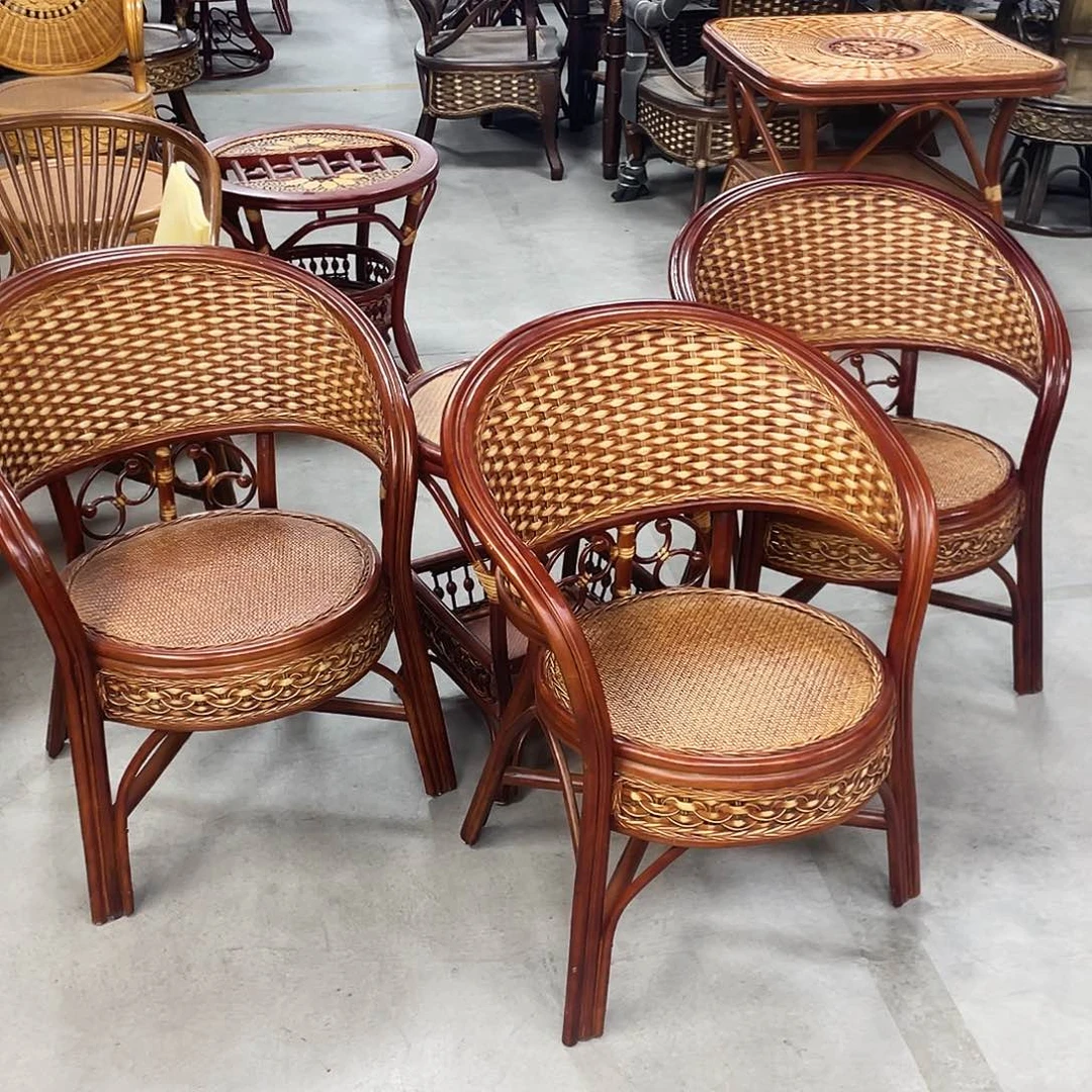 藤编三件套 两椅一桌