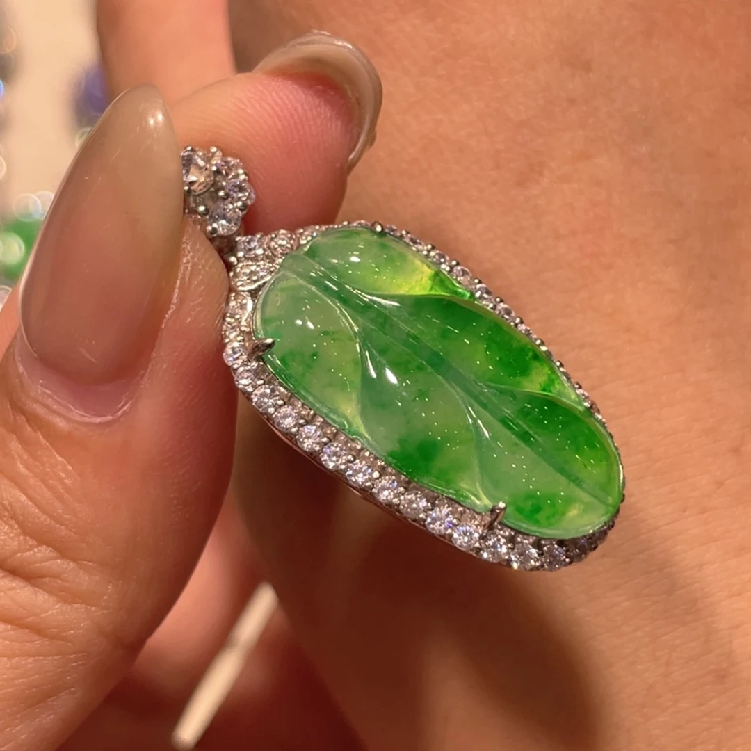 颈饰银S925镶嵌翡翠吊坠