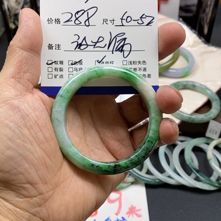 翡翠未镶嵌手镯翡翠手镯