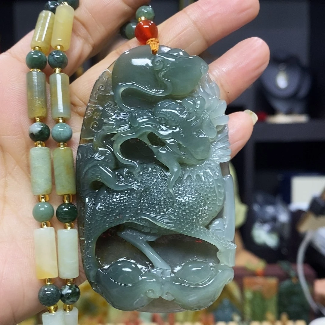 岫玉未镶嵌挂件吊坠