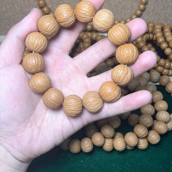 猴头核桃手串聚宝盆