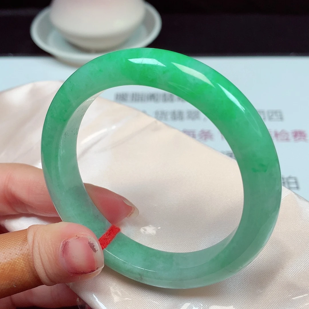 翡翠未镶嵌手镯1522