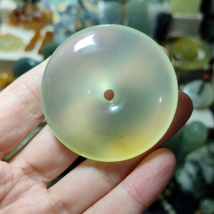 岫玉未镶嵌平安扣