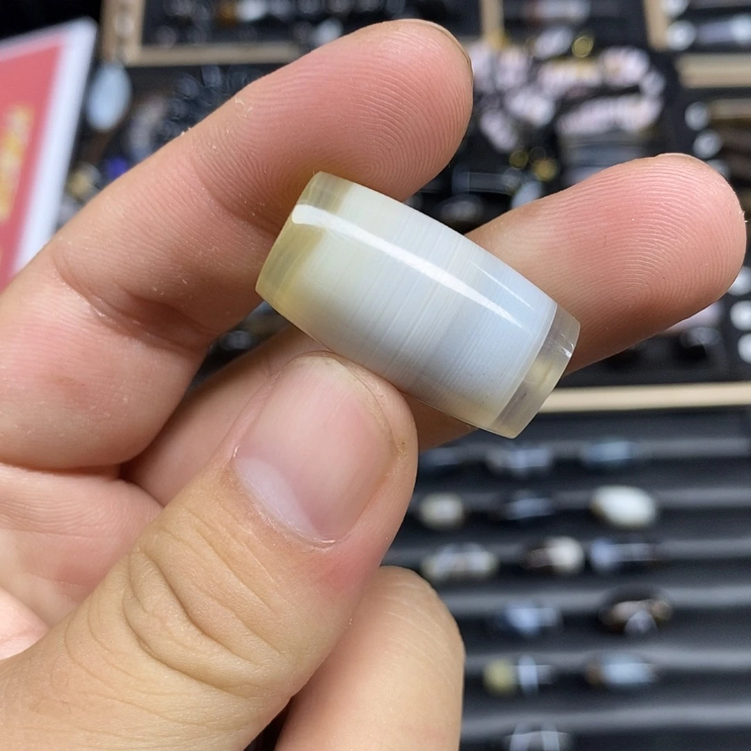 龙***野未镶嵌颈饰玛瑙/玉髓