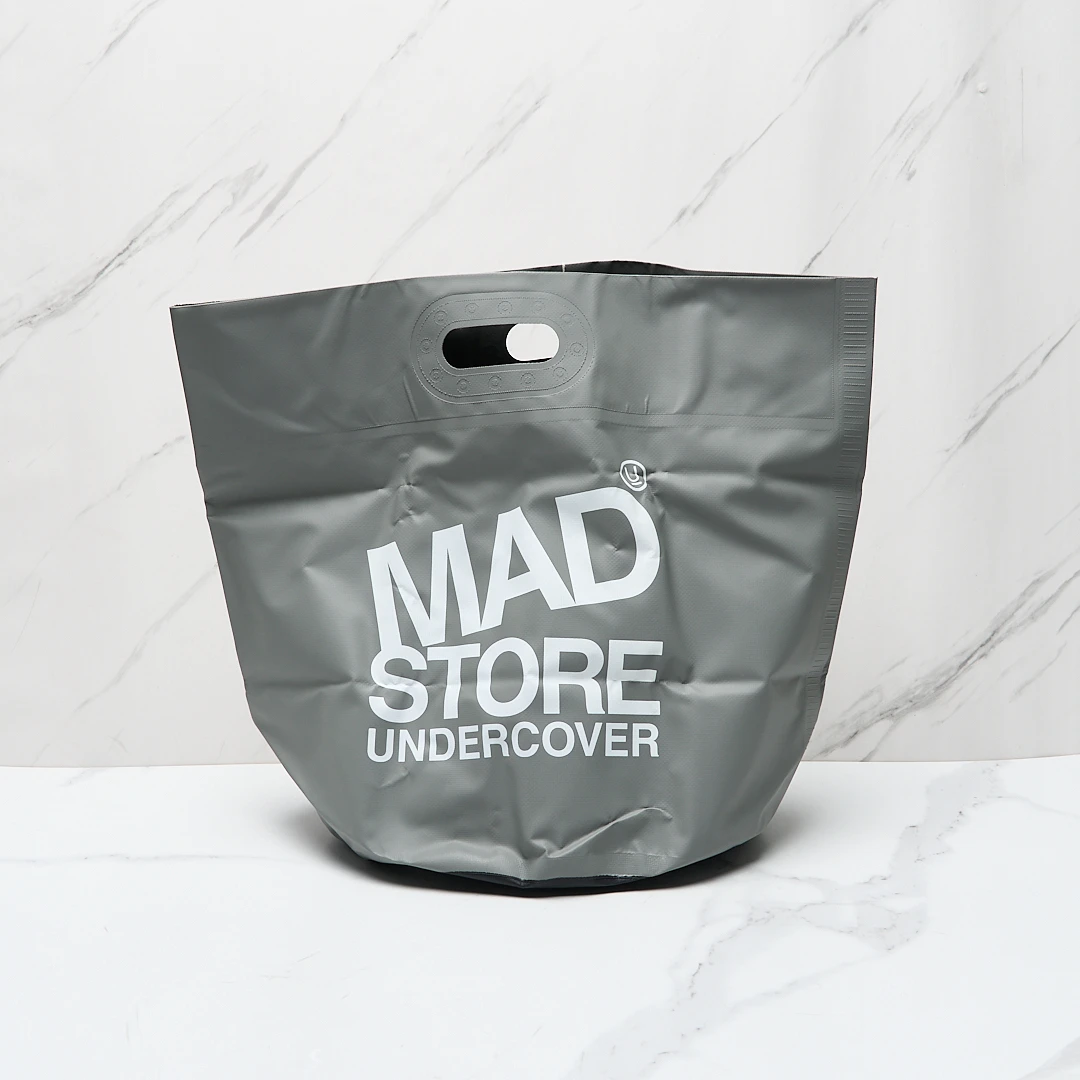 全新未使用/Undercover中性字母印花手提包URBB00185
