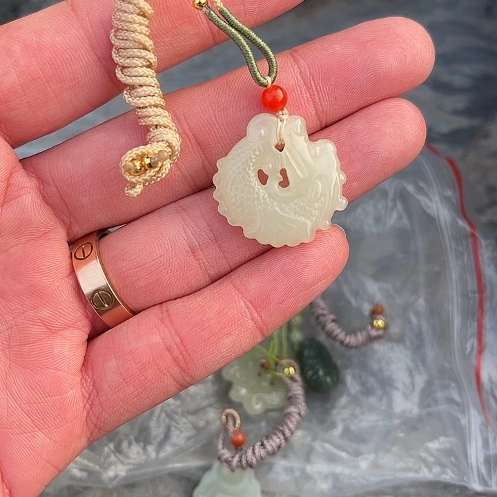 和田玉（糖玉）未镶嵌颈饰