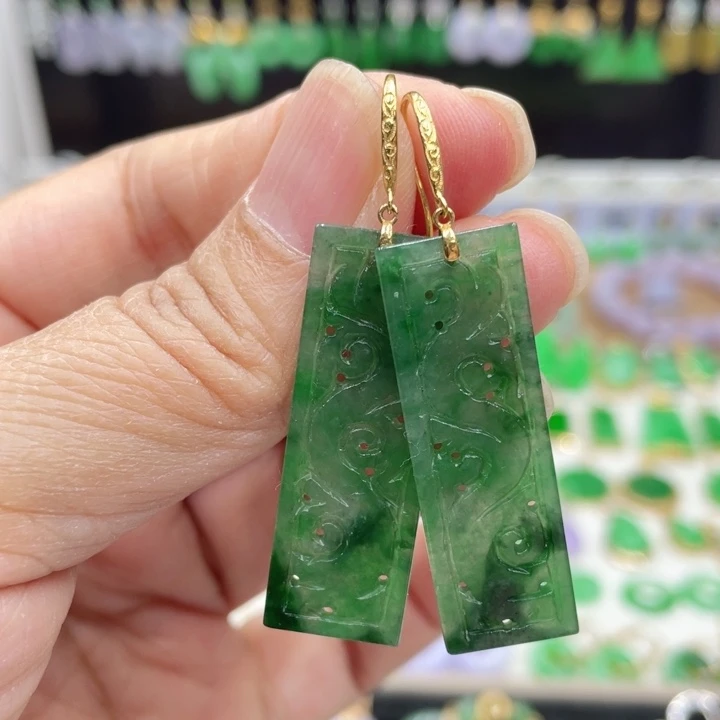 翡翠18K金镶嵌耳饰