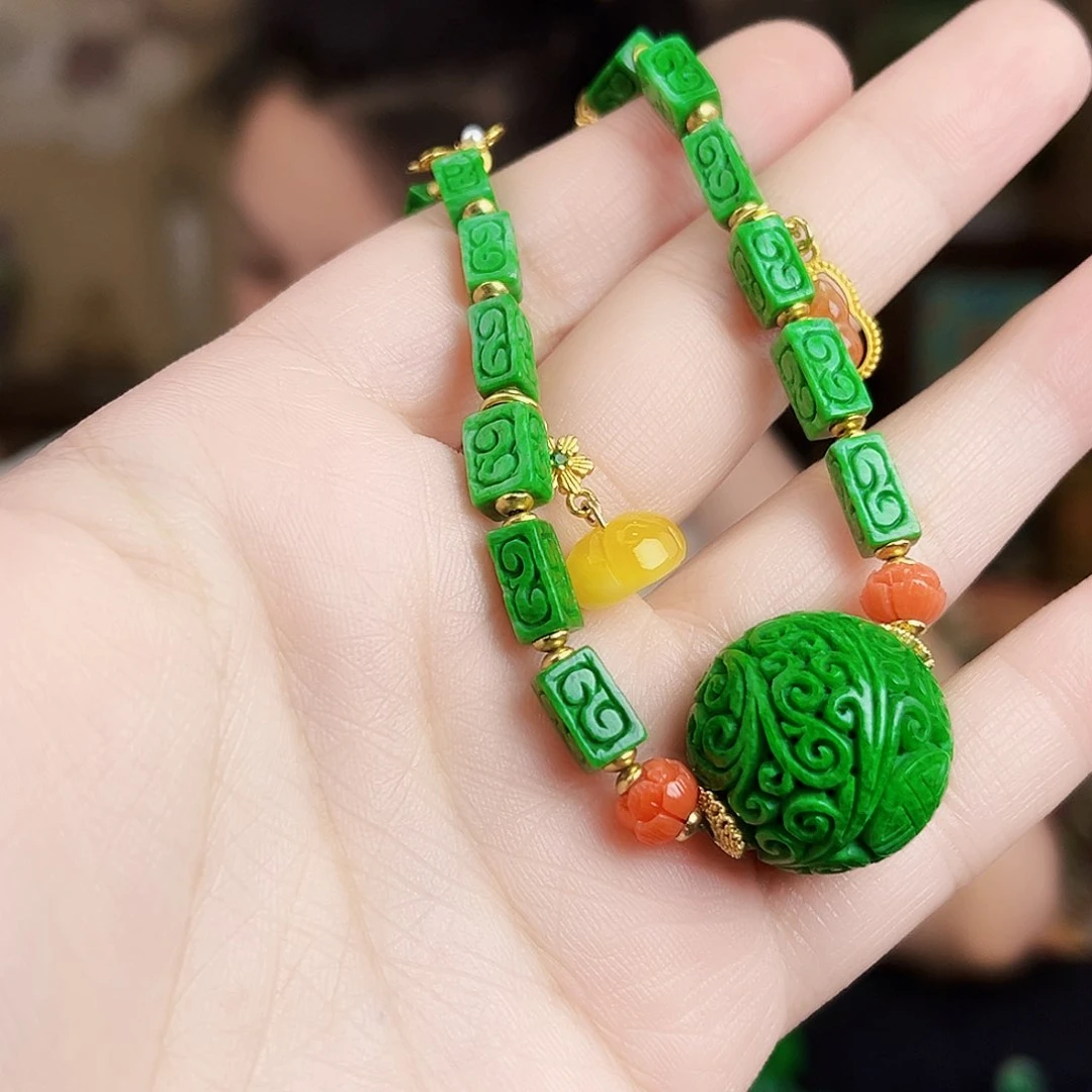 翡翠未镶嵌颈饰吊坠