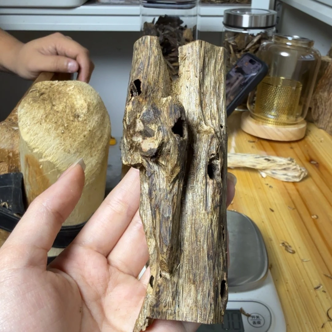 沉香千里香虫漏香32克