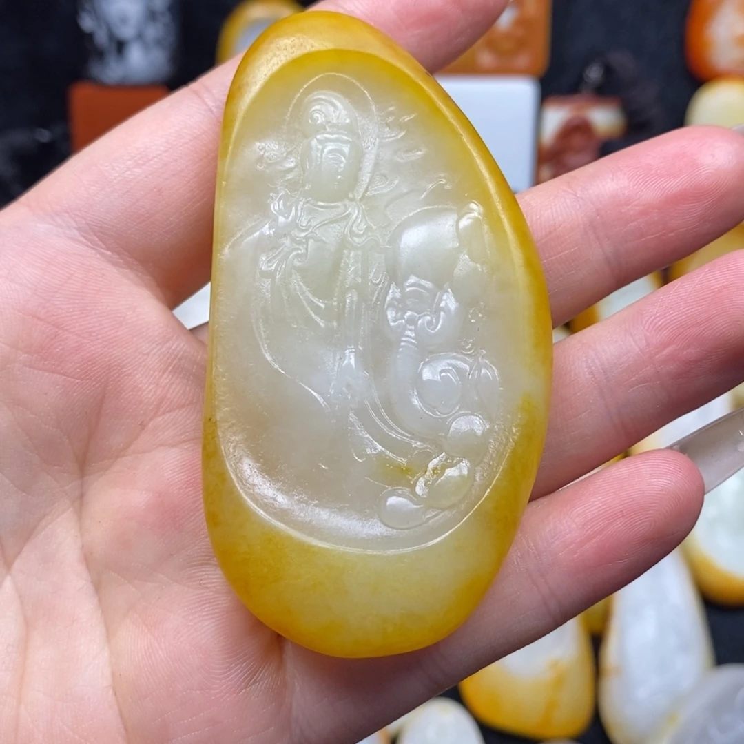 欢***语和田玉未镶嵌颈饰