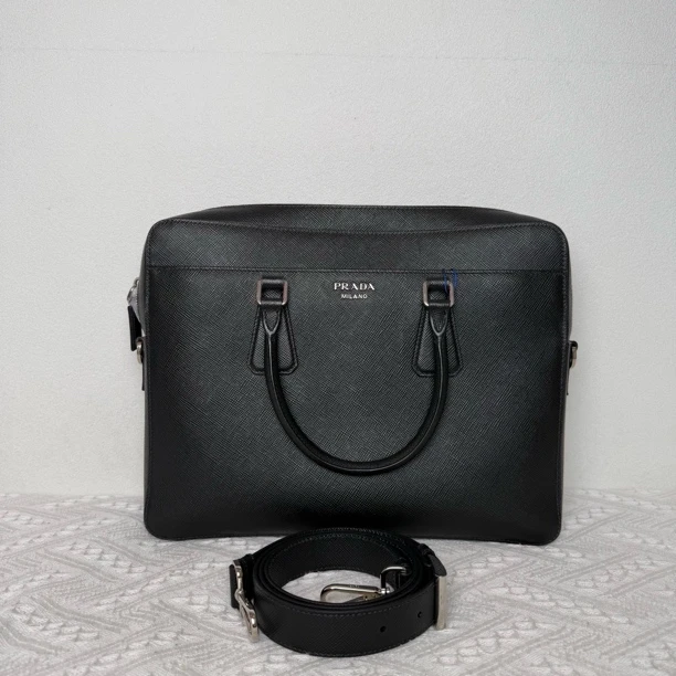 99新 Prada/普拉达 97新/4386男士商务黑色全皮公文包