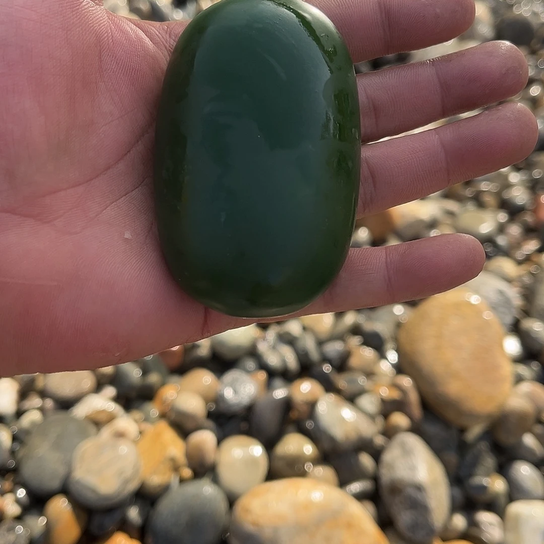 和田玉（糖玉）未镶嵌珠宝奇石