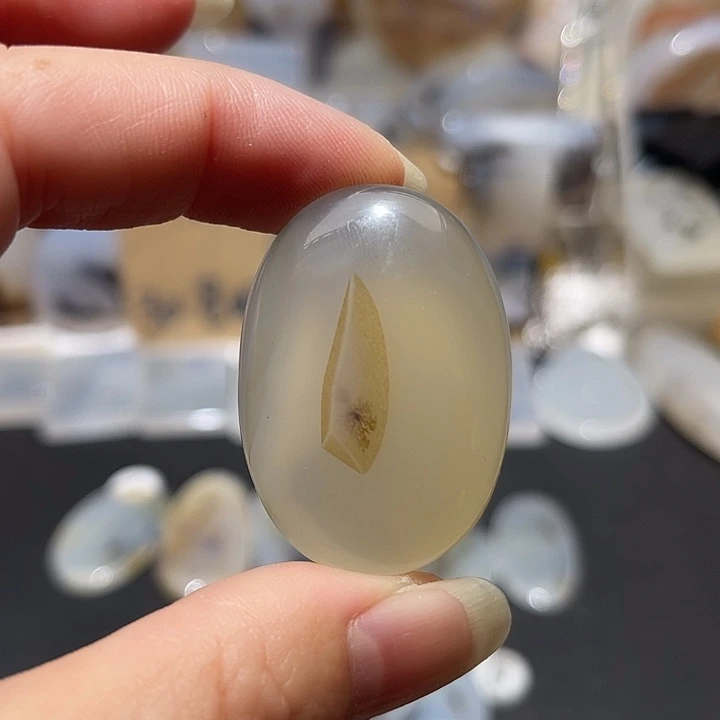 未镶嵌玉牌玛瑙/玉髓