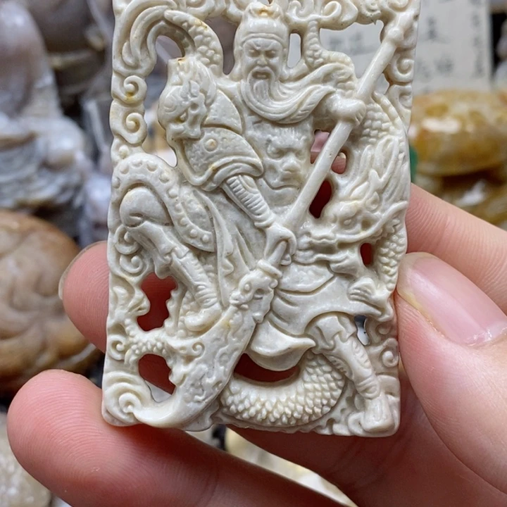 硅化珊瑚（珊瑚玉）颈饰未镶嵌