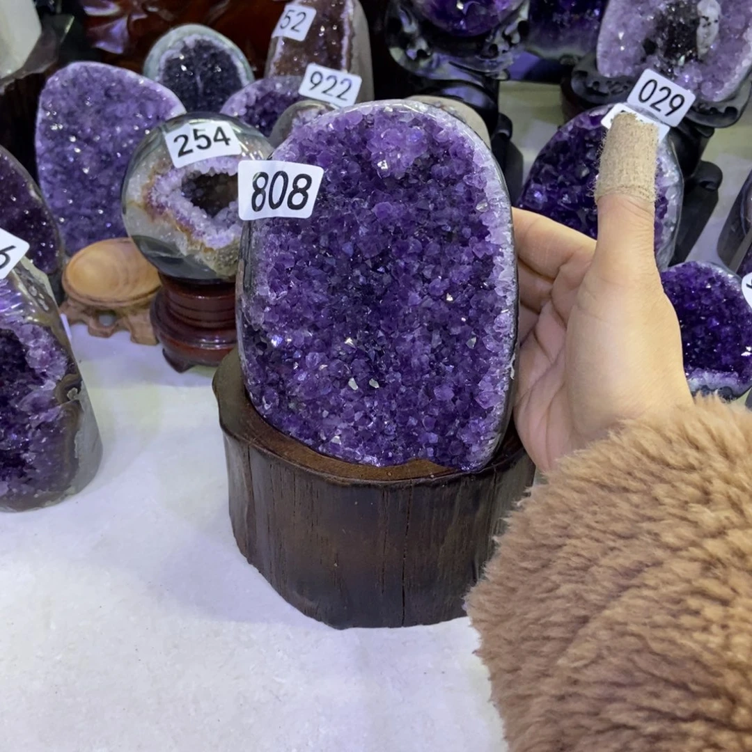 紫晶未镶嵌大型摆件（非配饰）