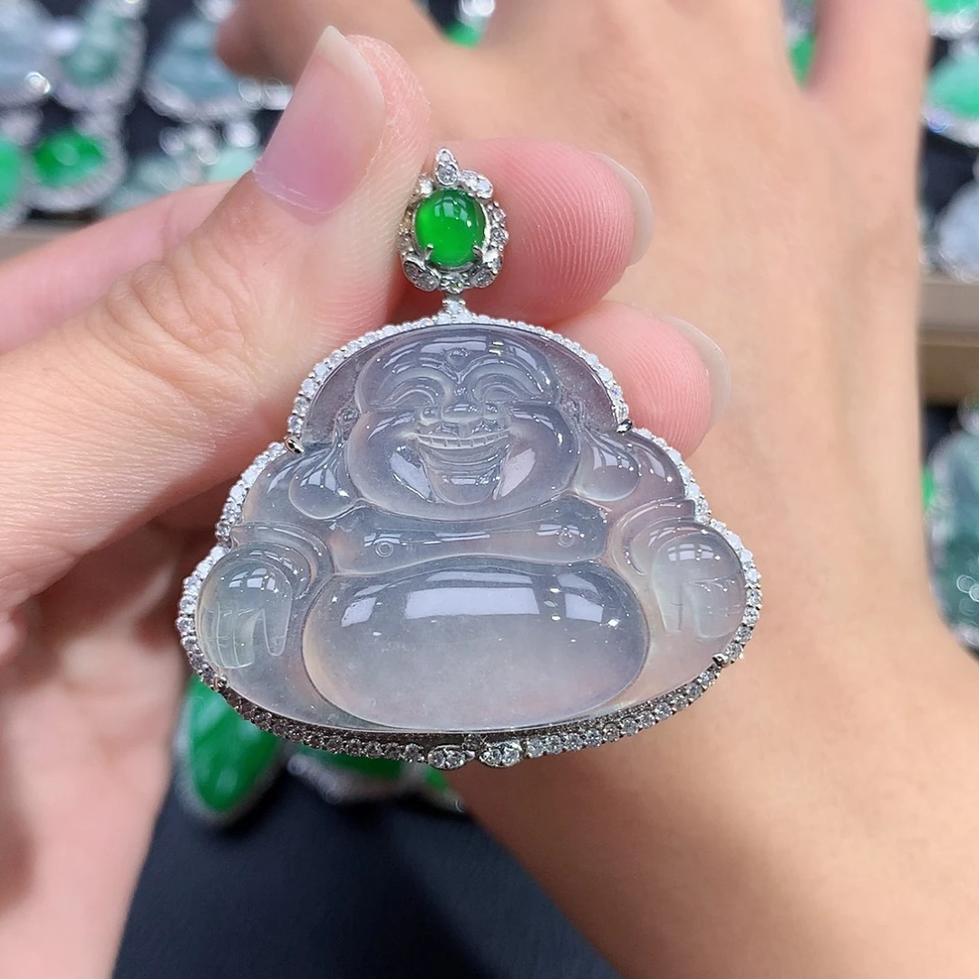 颈饰18K金镶嵌翡翠