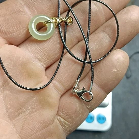 和田玉未镶嵌车挂