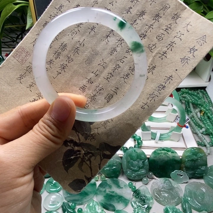 石英质玉未镶嵌手镯