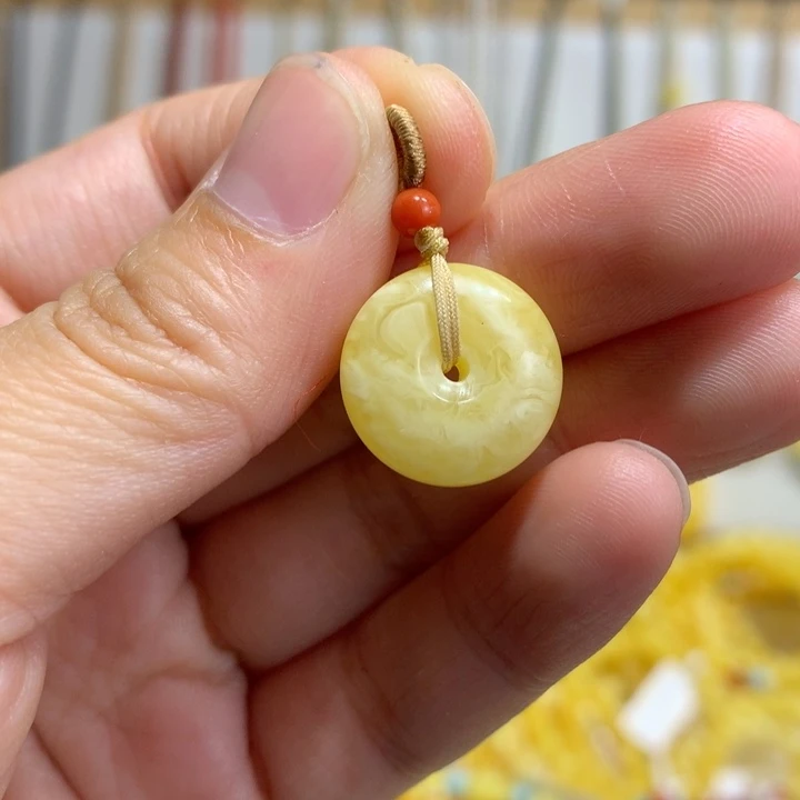 蜜蜡未镶嵌裸石配饰