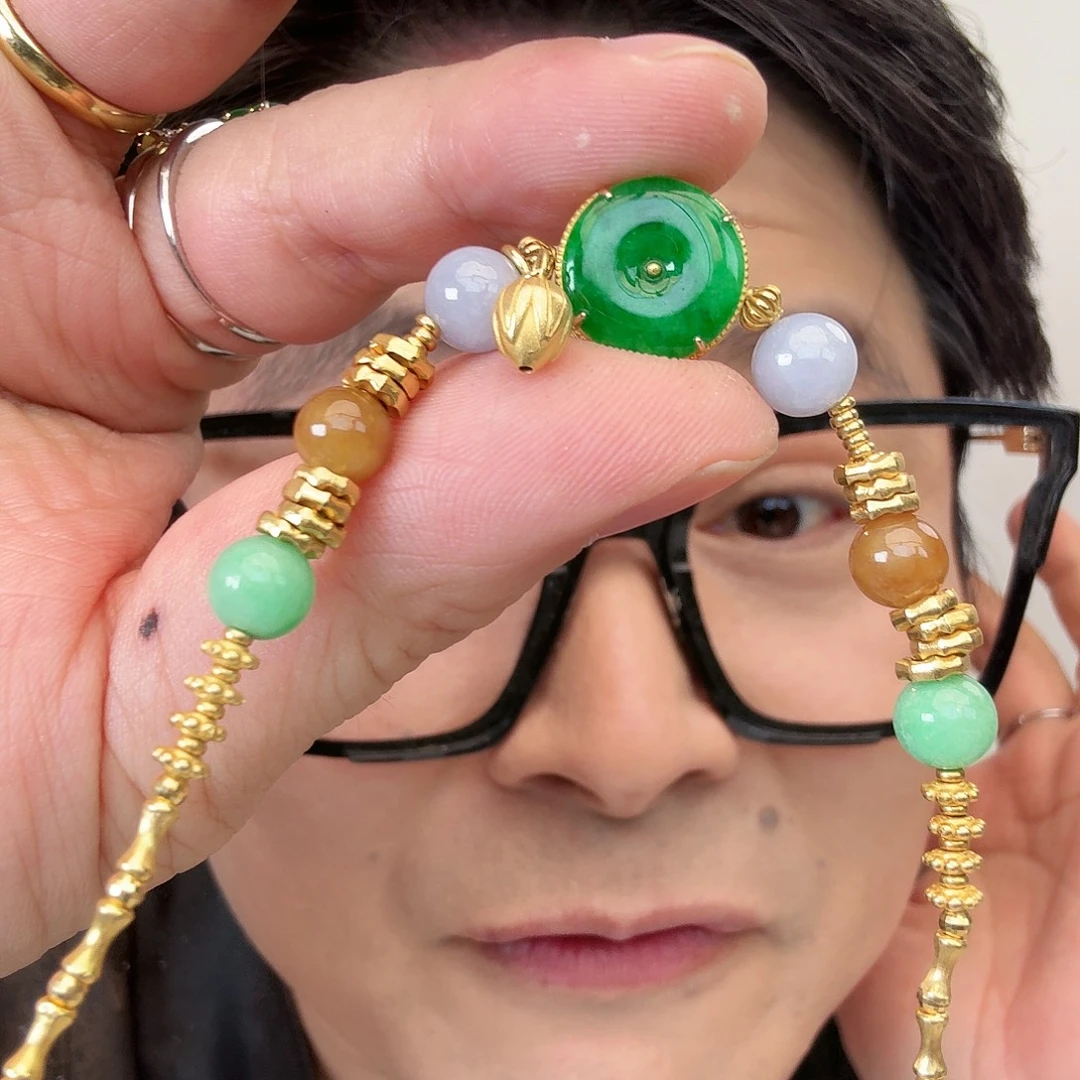 翡翠18K金镶嵌颈饰一件