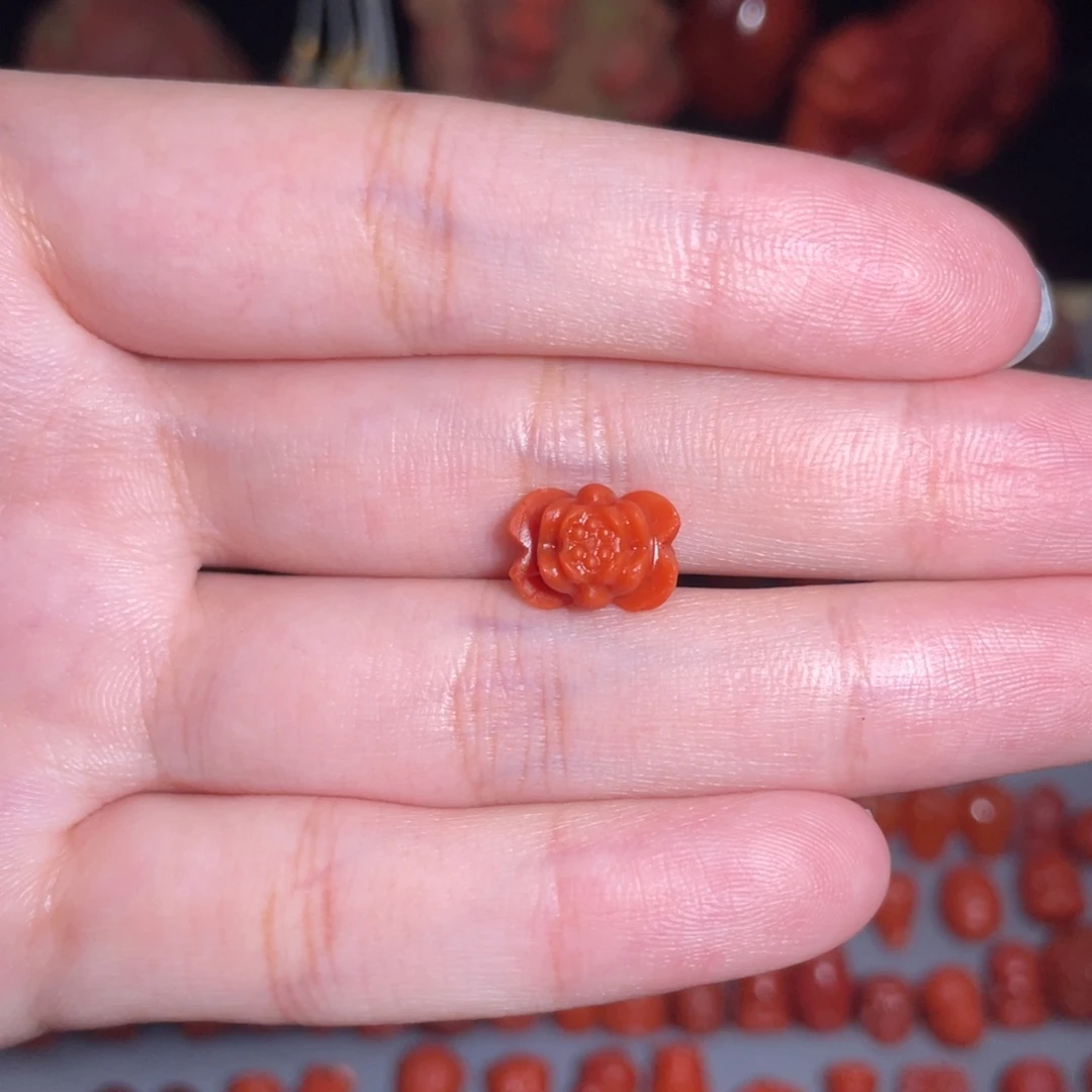 南红玛瑙未镶嵌莲花8mm+