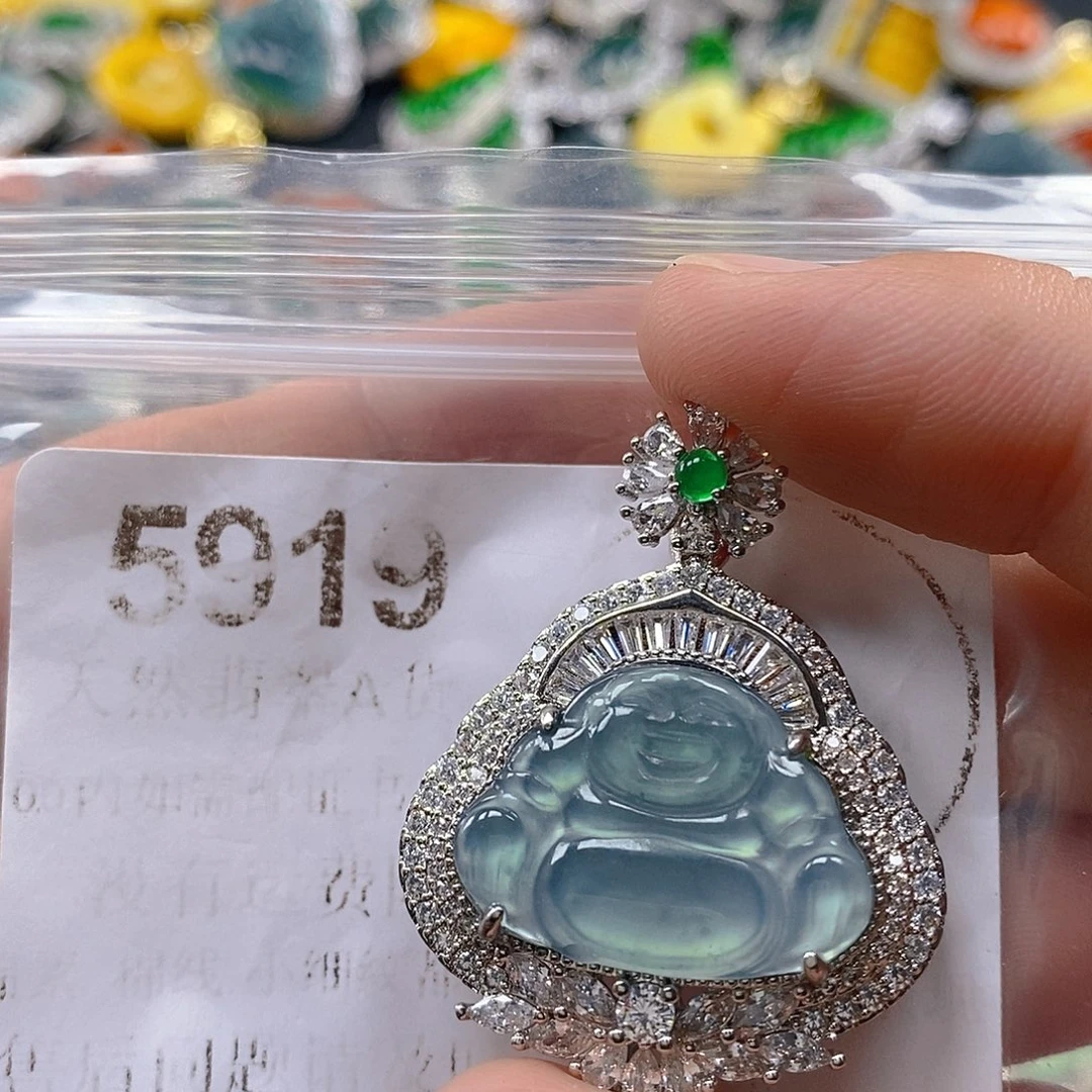 吊坠(不含链)未镶嵌翡翠