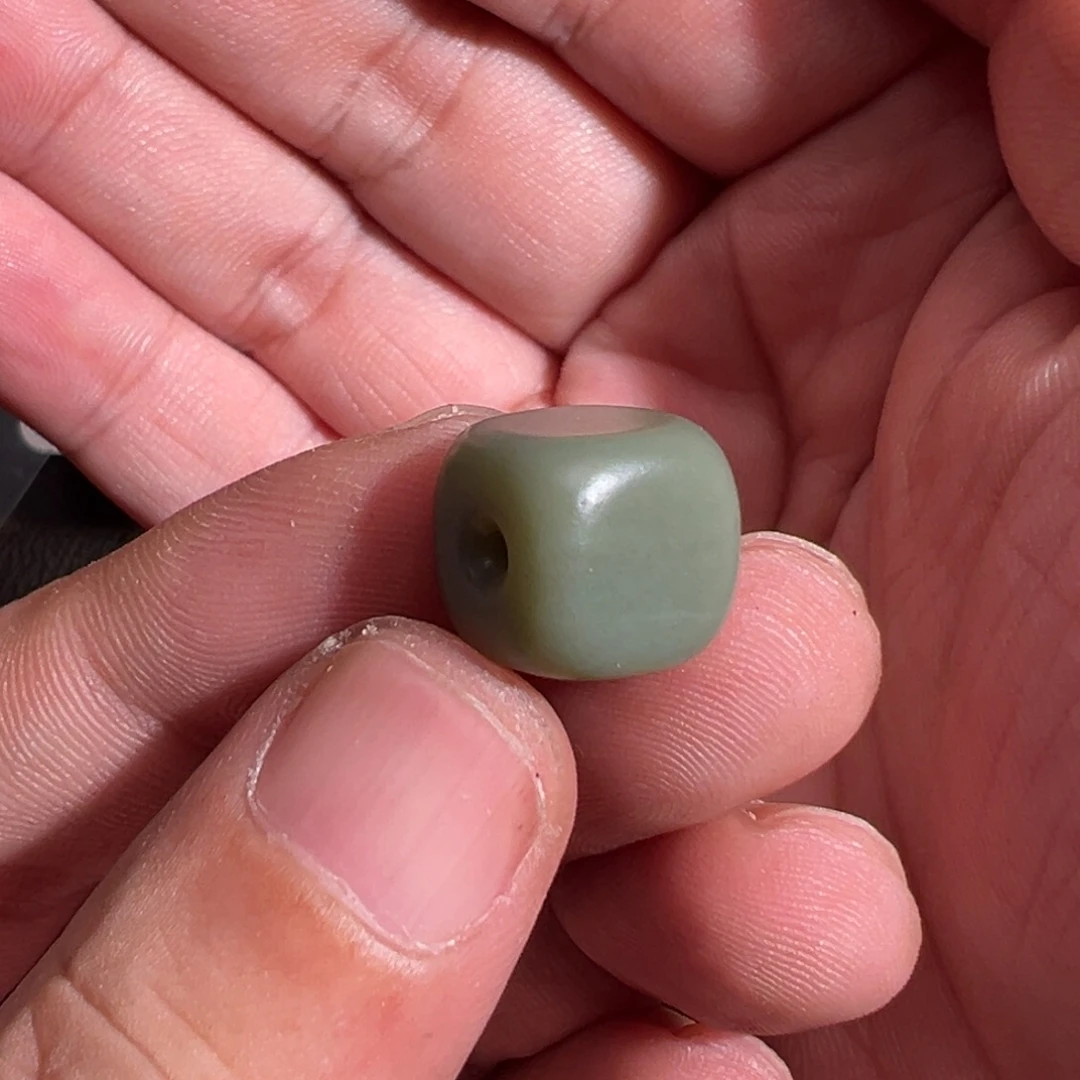 和田玉未镶嵌颈饰新疆沙枣青12mm单珠柔光  福利10