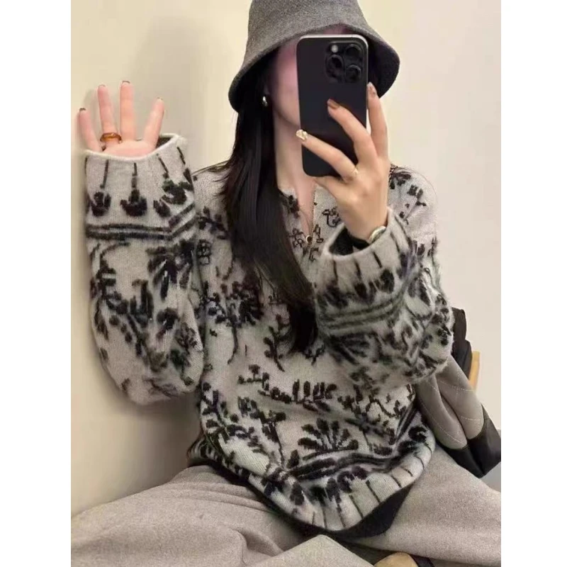 江南特色复古百搭基础剪刀领宽松韩版青花瓷针织上衣800