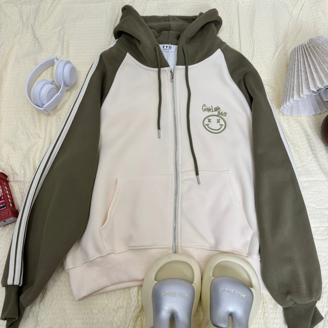 8315春季新款连帽插肩袖撞色笑脸刺绣宽松显瘦卫衣