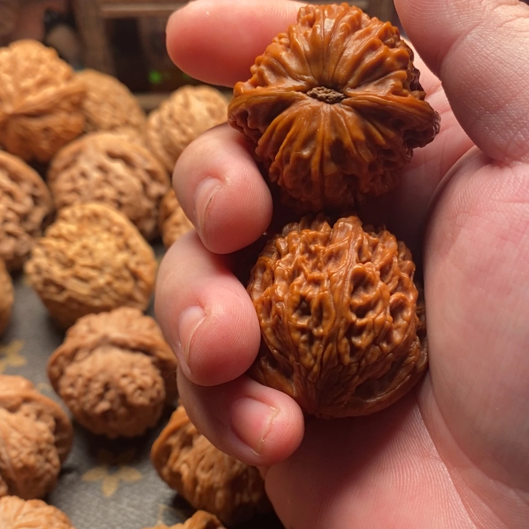 π***π文玩核桃吊坠文玩核桃