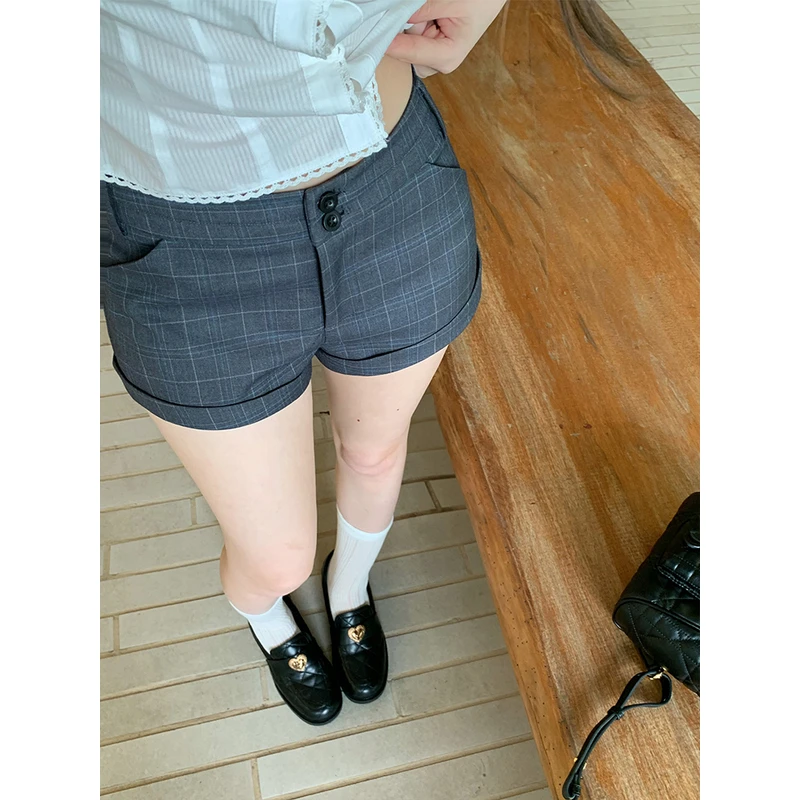 Lukira【现现】 复古灰色格纹西装短裤女卷边a字热裤U50348671