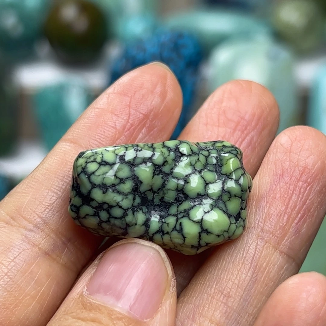 绿松石未镶嵌天然原矿绿松石