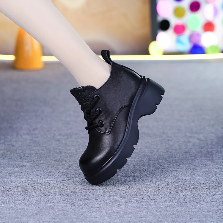 9035真皮短粗跟女秋冬新款厚底时尚复古英伦风中跟裸靴系带马丁靴