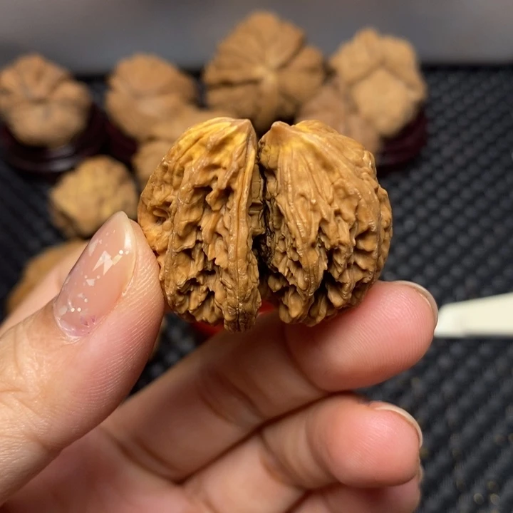 闪***手文玩核桃吊坠文玩核桃异形单只