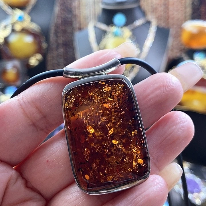 琥珀银S925镶嵌颈饰吊坠