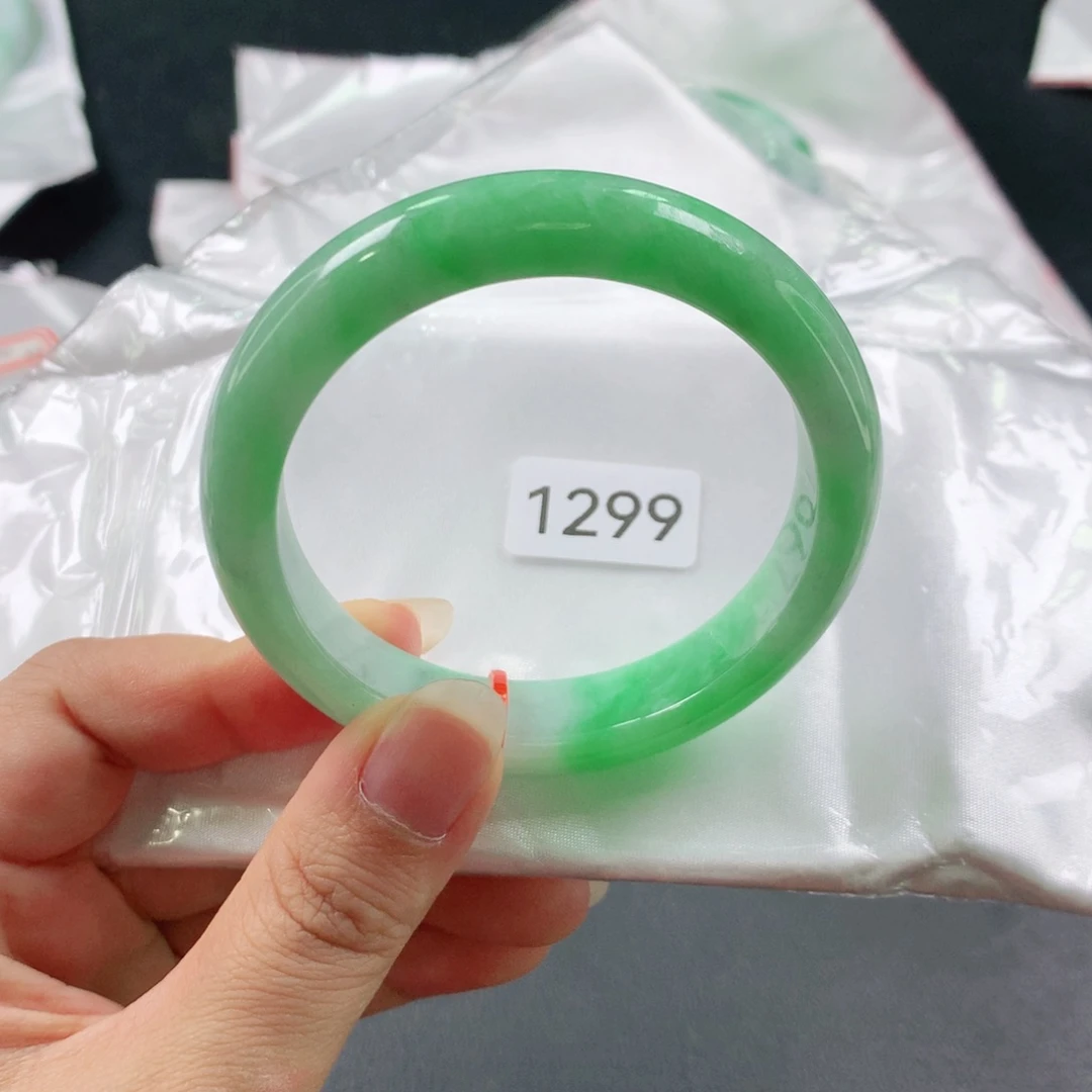 未镶嵌手镯翡翠03