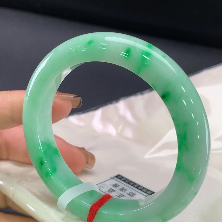 翡翠手镯未镶嵌正圈54