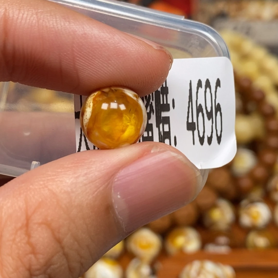 蜜蜡未镶嵌珠宝奇石4696