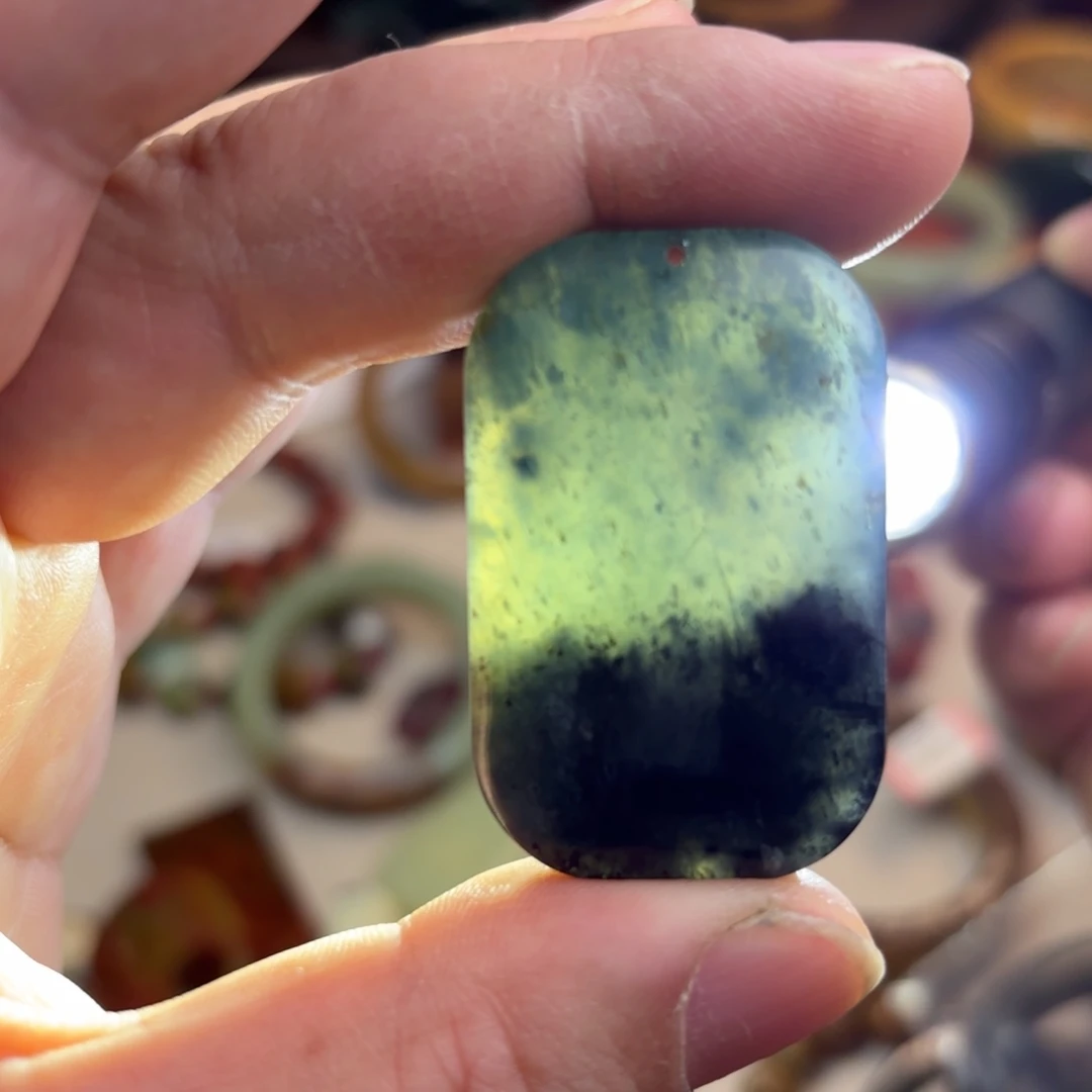 岫玉颈饰未镶嵌美**荐