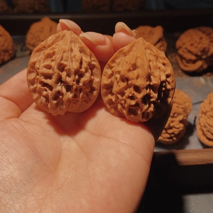 文玩核桃吊坠东****木36龙鳞