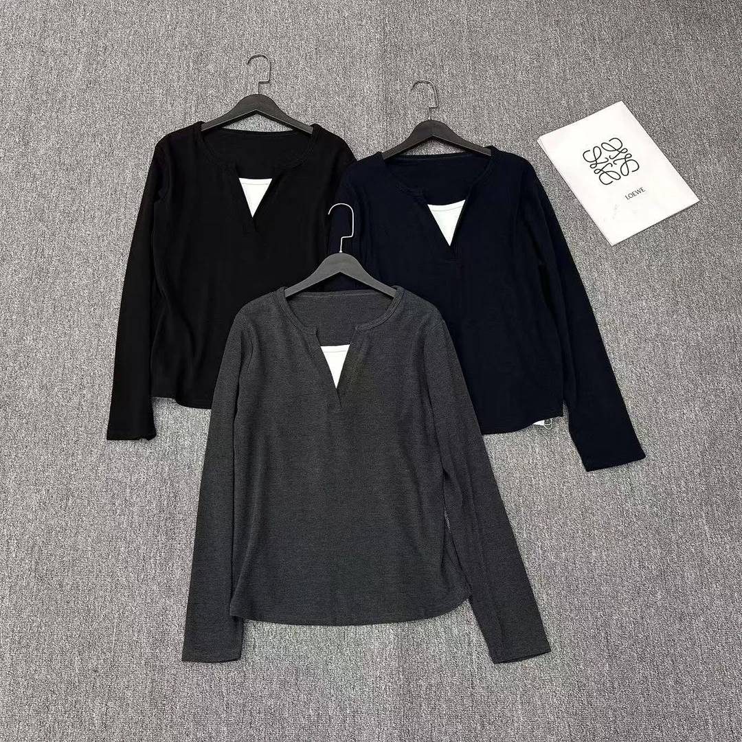 都考原创 基础打底面料很舒服，胸前小贝壳扣