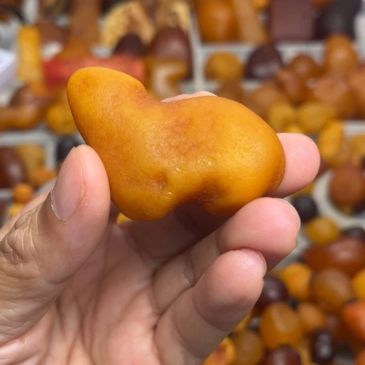 裸石琥珀未镶嵌天然蜜蜡吊坠