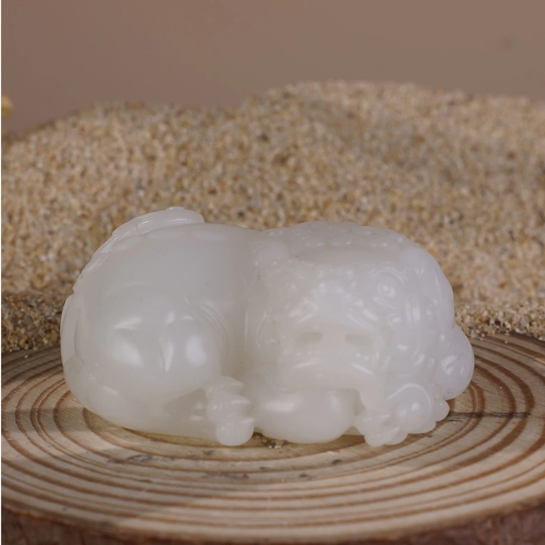 ZR4328二十世纪和田玉狮子手把