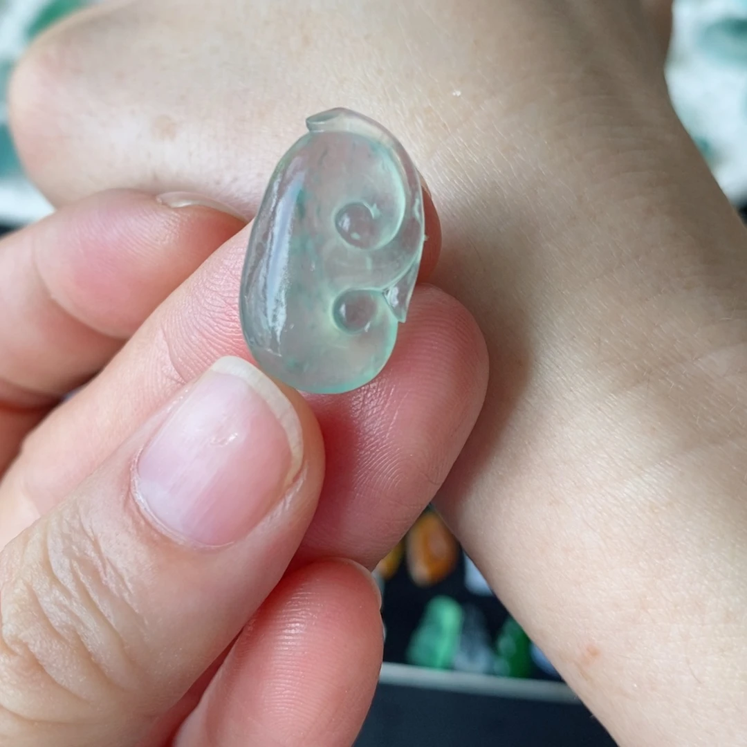 定制翡翠未镶嵌如意