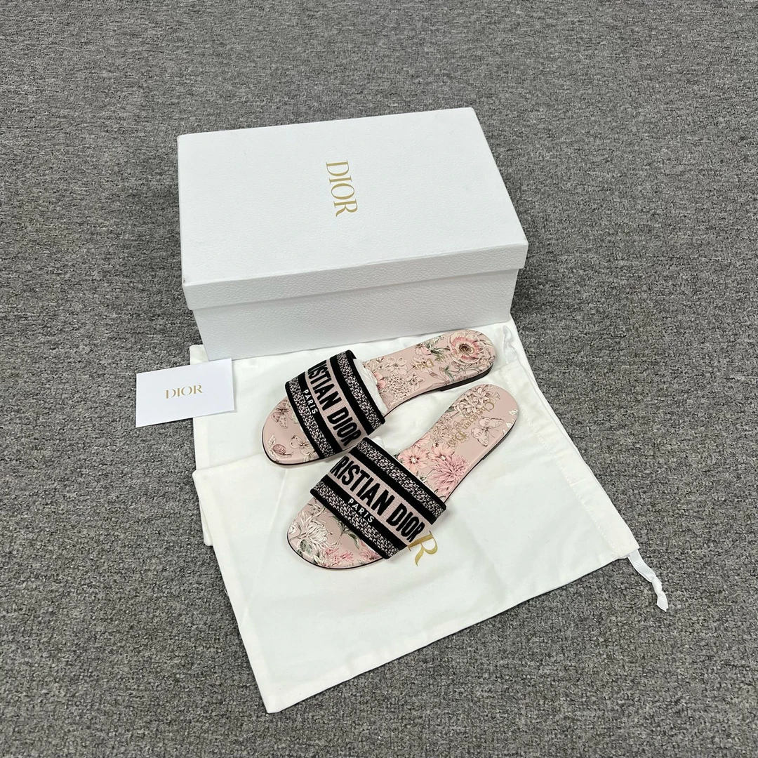 未使用 DIOR/迪奥 Dior 迪奥 字母Logo 花卉 拖鞋 全新试穿 37码