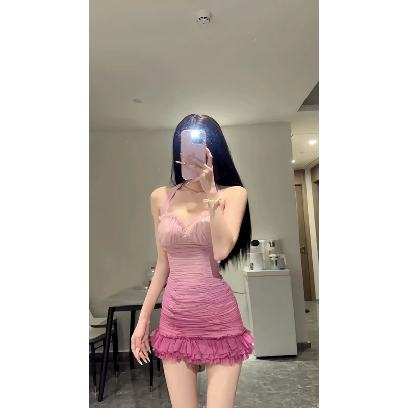 纯欲风性感辣妹粉色渐变吊带连衣裙漂亮独特气质收腰修身包臀短裙