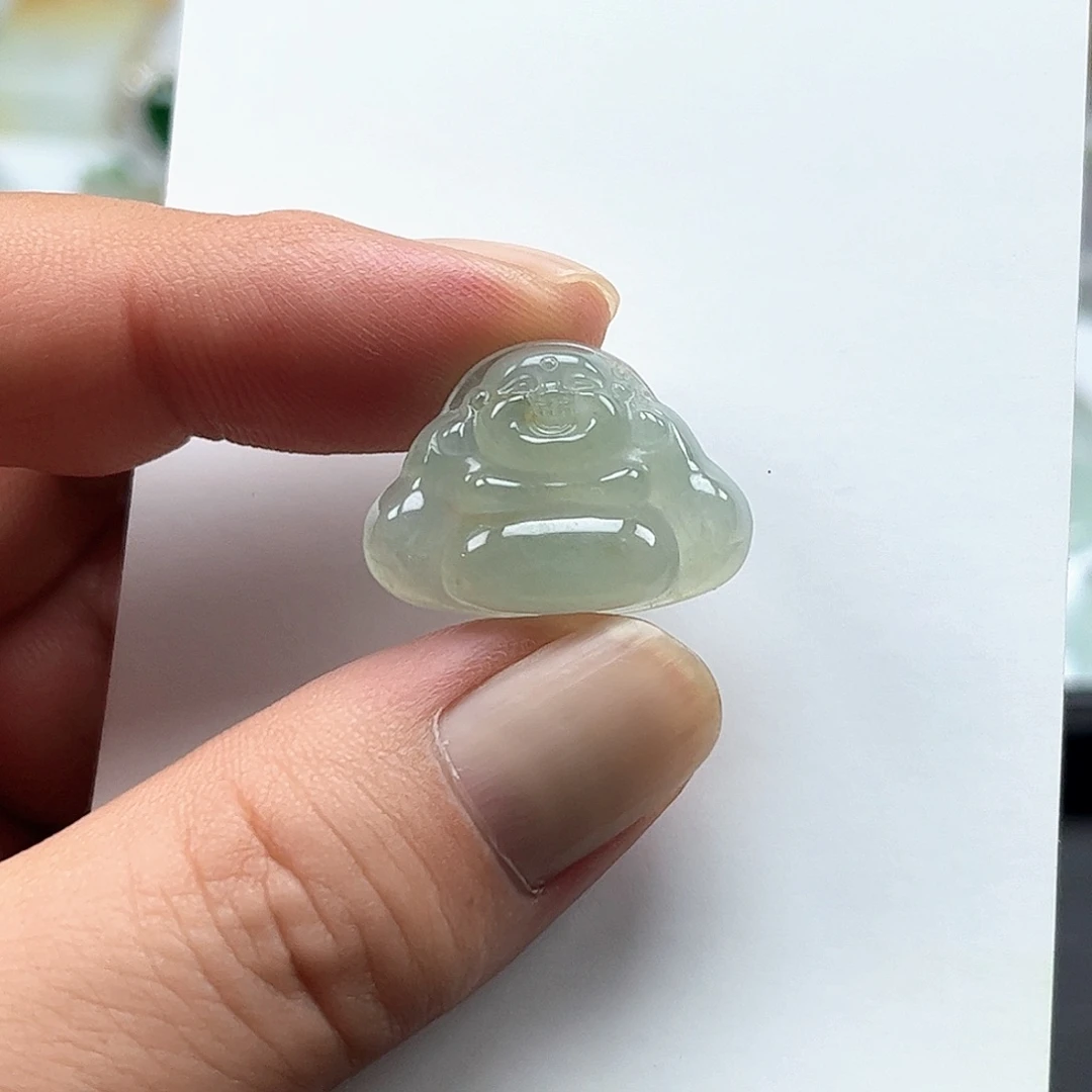 翡翠未镶嵌颈饰佛公